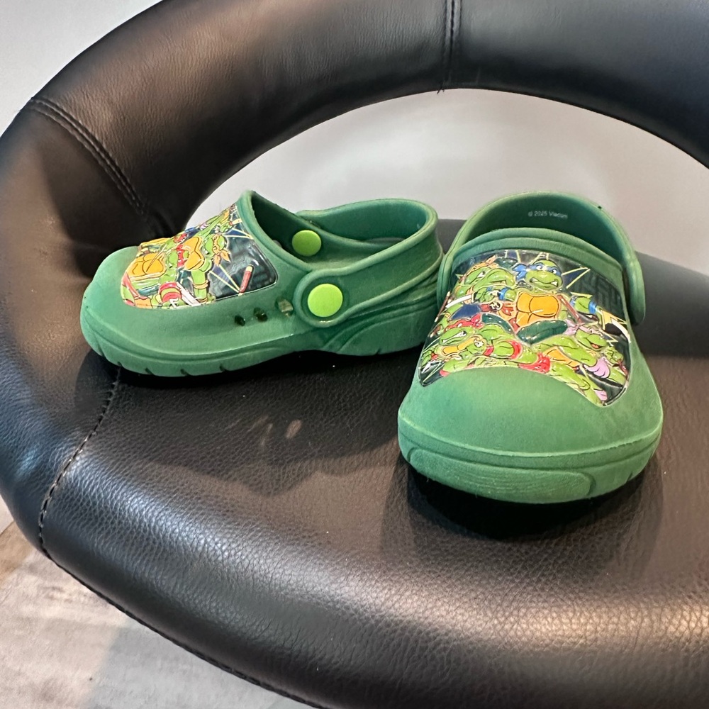 Kids Green Cartoon Character Clogs